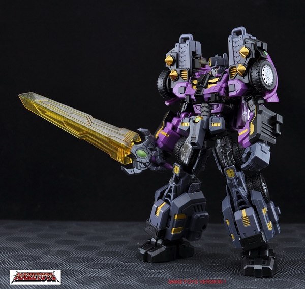 Maketoys Battle Tanker Blue And Purle BotCon Shattered Glass Editions Image  (7 of 8)